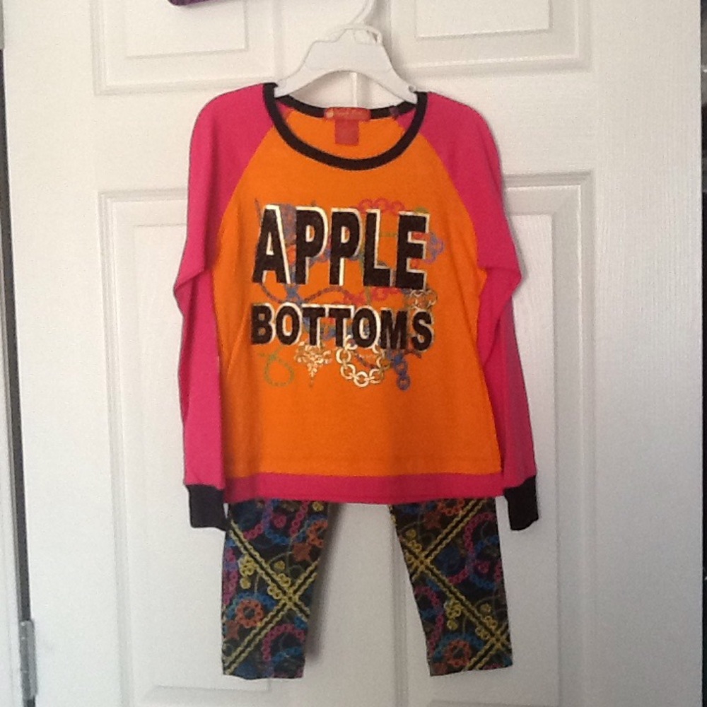 Girls Apple bottom 4T outfit BNWT